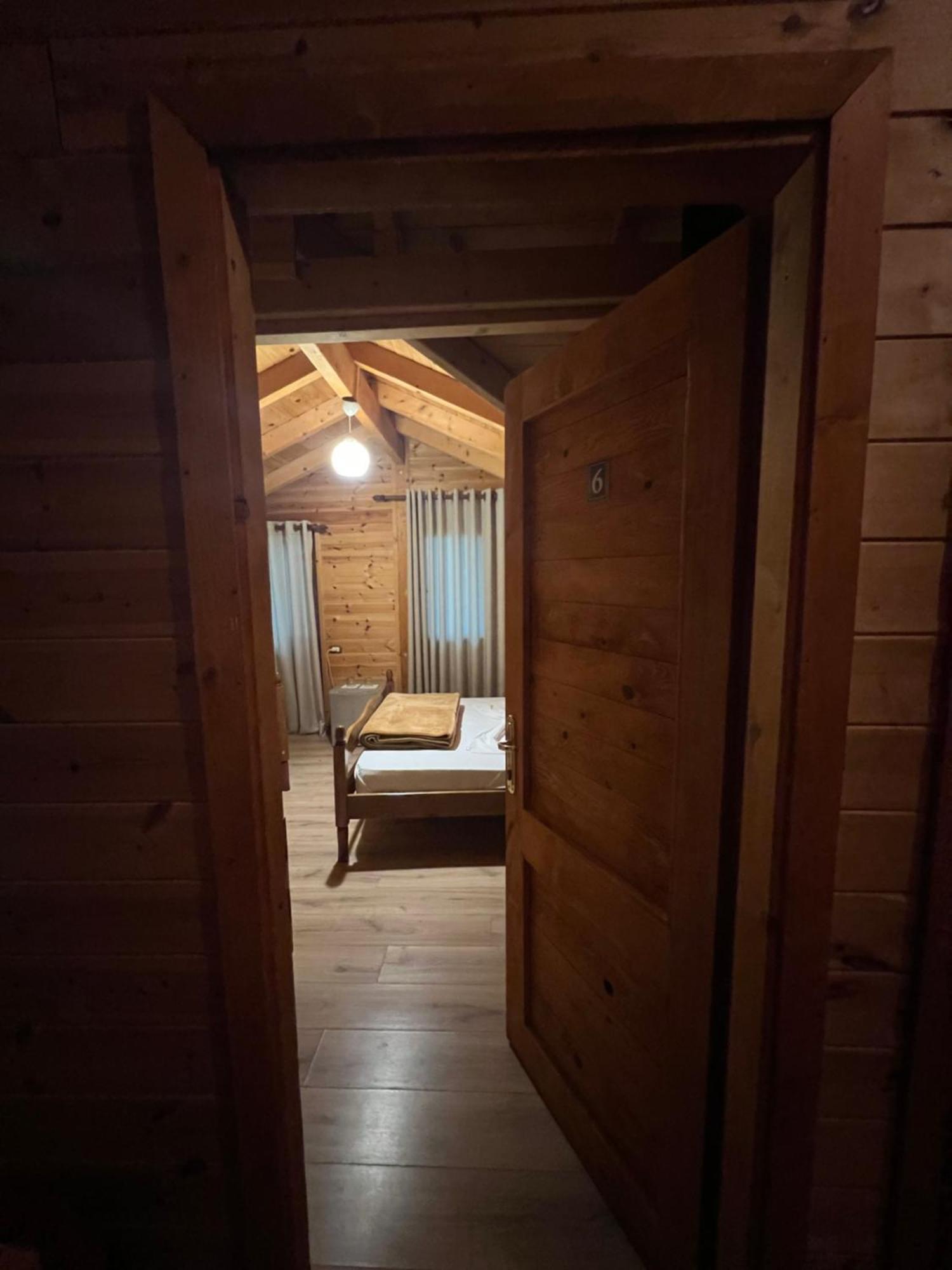 Vila Pepaj Razëm Esterno foto