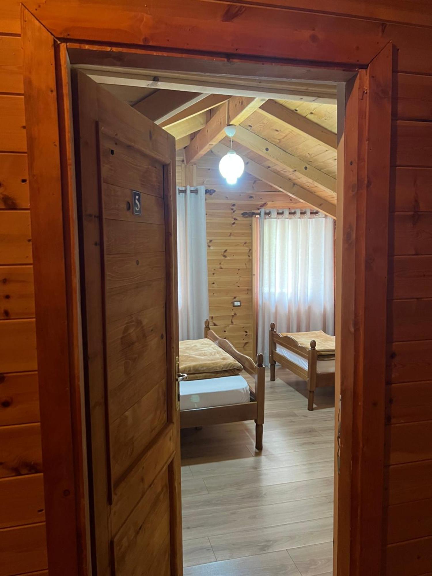 Vila Pepaj Razëm Esterno foto