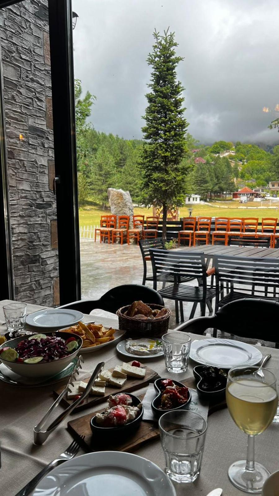 Vila Pepaj Razëm Esterno foto