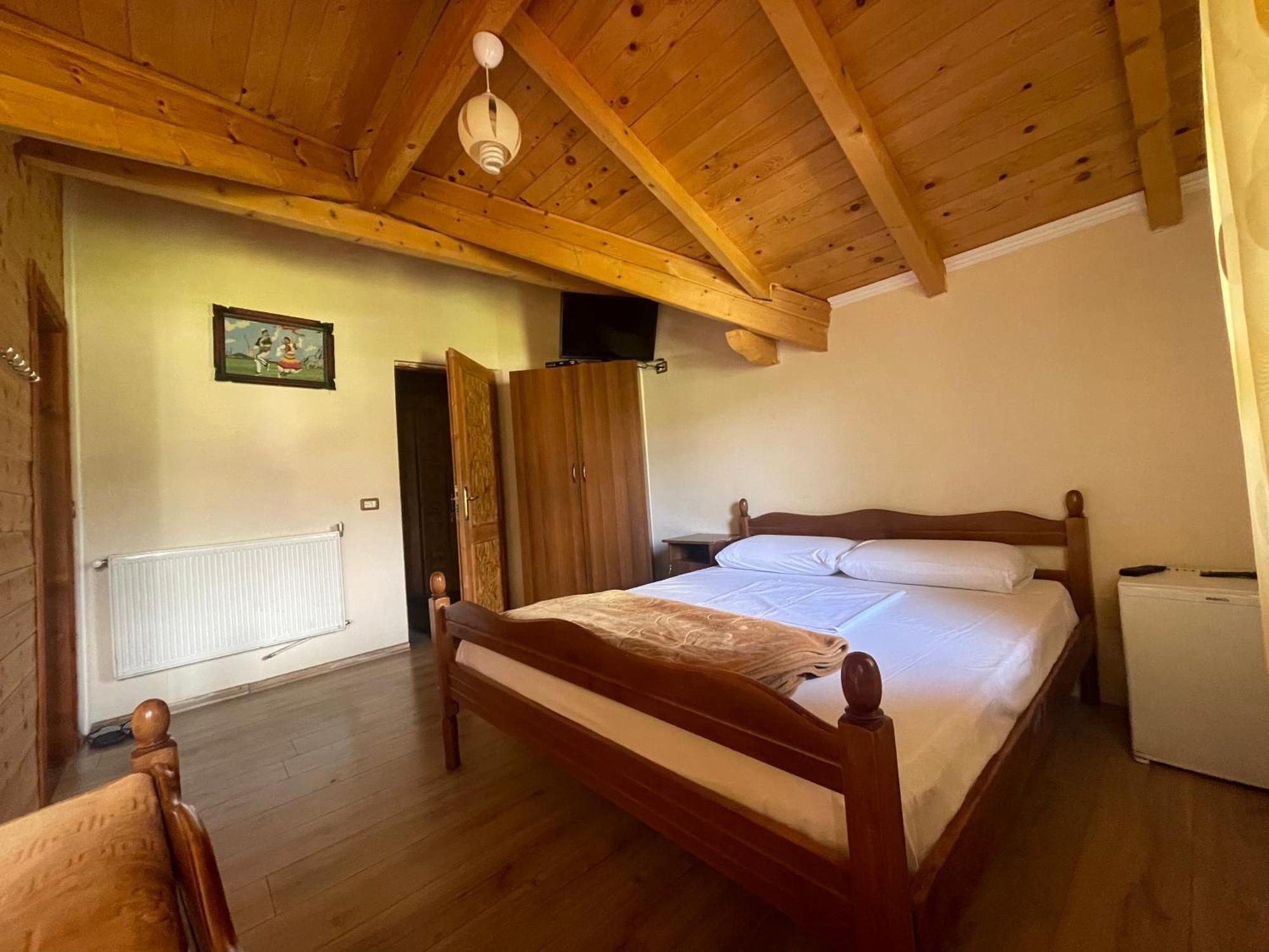 Vila Pepaj Razëm Esterno foto
