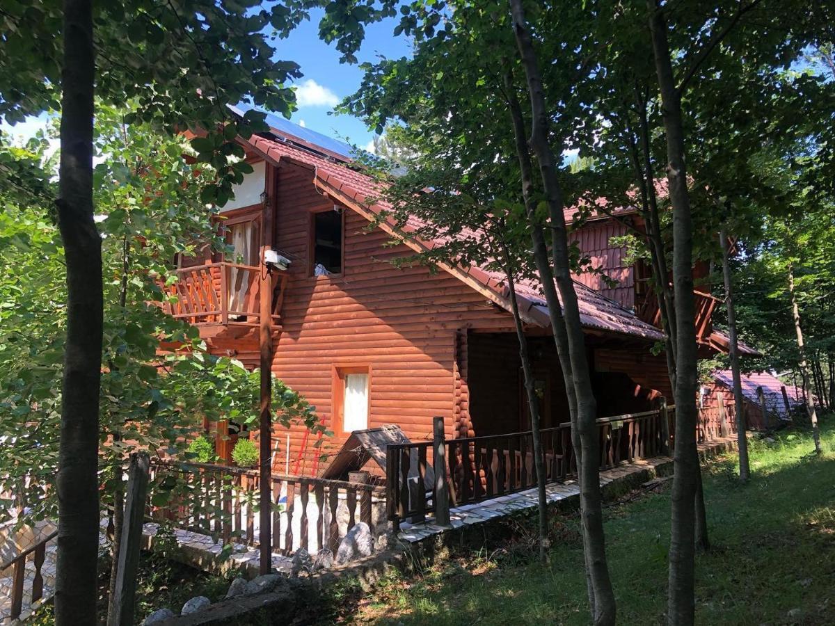 Vila Pepaj Razëm Esterno foto